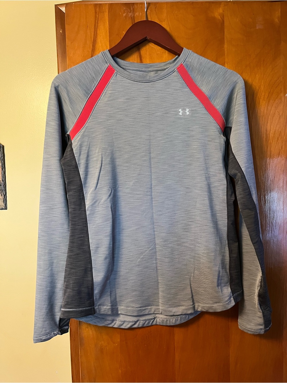 Under Armour Light Gray Long Sleeve Top with red accents